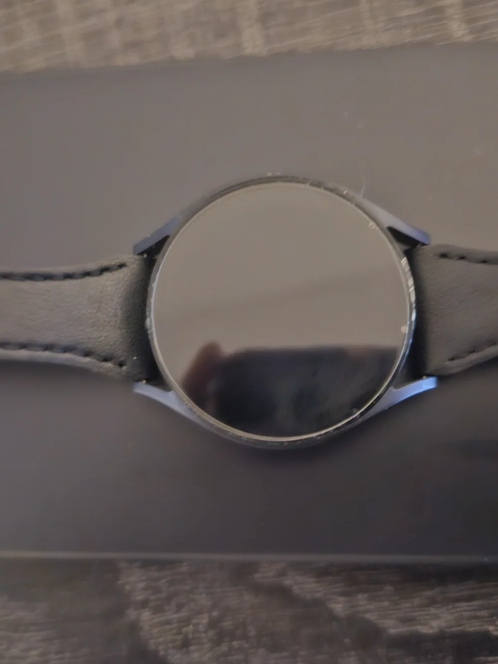 Unlocked Samsung Watch With Samsung Fast Charging PAD
